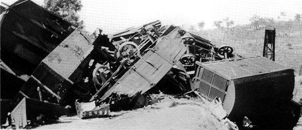 Mundaring train wreck 1942
